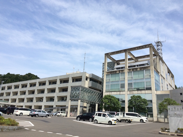 鯖江市役所本庁舎