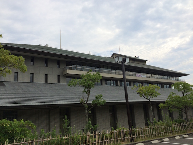 京田辺市役所本庁舎